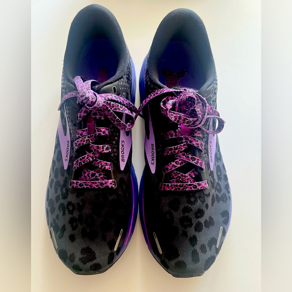 Brooks Ghost 14 purple/grey cheetah running/fitness shoes.